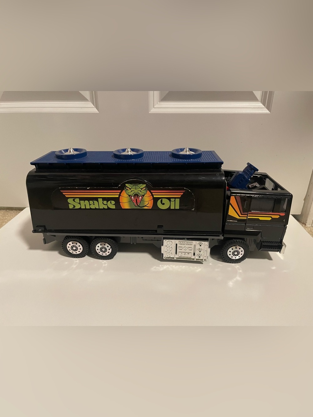vintage Kenner 1986 M.A.S.K. Outlaw toy vehicle